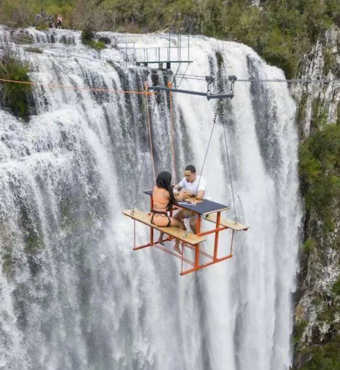 Ke chcete, aby vm z rande neula